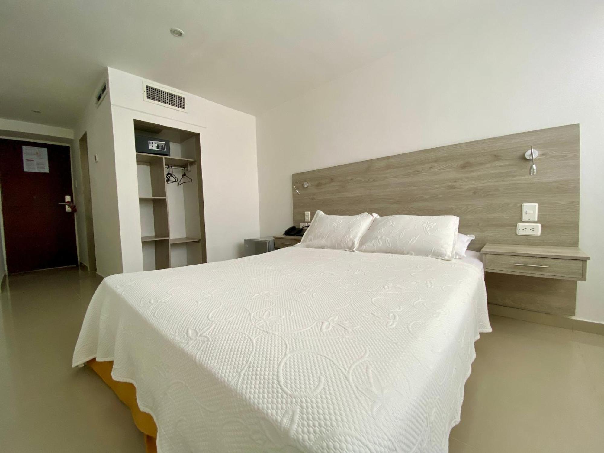 Hotel Dorado Plaza Bocagrande Картахена Экстерьер фото
